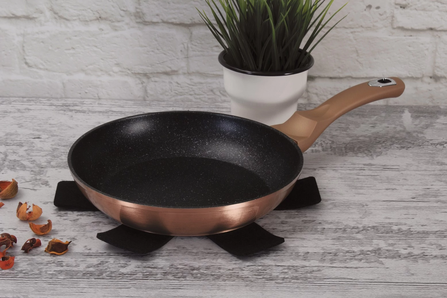 Berlinger Haus Rose Gold Indukciós serpenyő 28 cm-es (BH-1510)