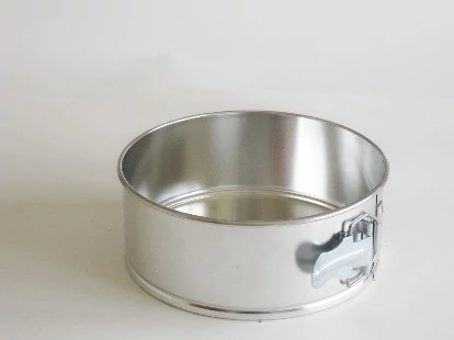 Kapcsos tortaforma 18 cm-es (CG12)